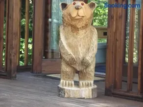 Bear Lodge - Image 3