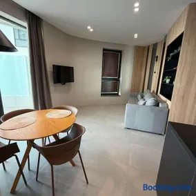 Bamboo Beach LS Apartments - Image 2
