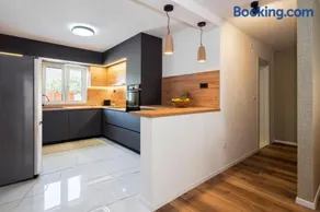 Maragora Holiday House & Mini Football - Image 3