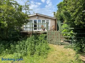 New Forest 2 bedroom Guest Suite & Hot Tub - Image 1