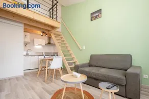 Studio mezzanine "chaumiane" proche de la gare - Image 3