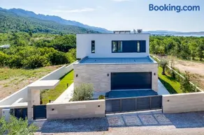 NEW Luxury villa I infinity pool - Image 2