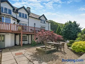 8 Bed in Ambleside oc-sz226 - Image 2