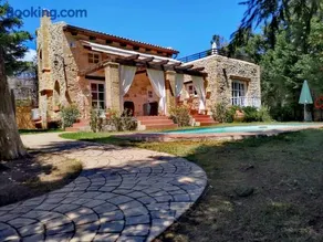 Rock House's Villa Melody - Image 2