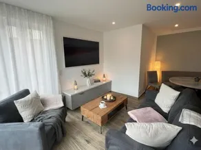 Casa accogliente e familiare con sauna, terrazza e barbecue | Vista sul lago | Ideale per lavorare da remoto - Image 2