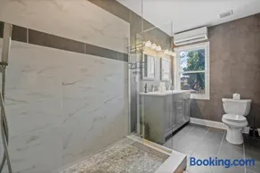 Charming 4BR with Private Patio and Historic Row Downtown - Image 5