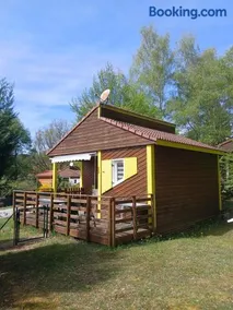 Chalet au calme climatisé et clôturé - Image 1