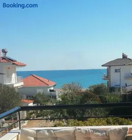 Prime Luxury Villa beach front - Image 3