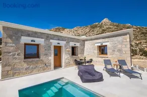 Lithos Luxury Pool Villa - Image 3