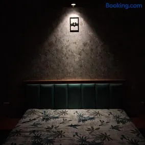 The LUXE ManorA luxury apartment - Image 3