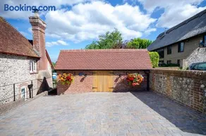 Lavender Lodge - Image 3