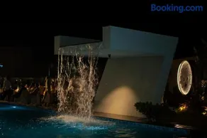 JD Beach Vacay Luxury Beach View Villa - Image 5