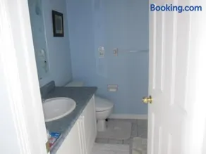 Large Guest suite with bathroom, vegetarian kitchen - Image 2