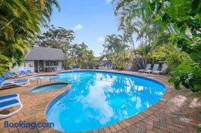 Shores Beach & Lakeside Villas - Image 5