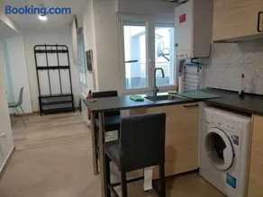 PIso recién reformado y espacioso - Image 4