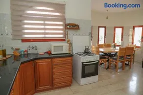 valentine House - Image 4