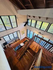 Luxury Mountain Chalet with Heated Pool - Image 4