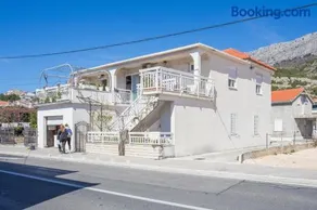 Apartments by the sea Orij, Omis - 7534 - Image 3