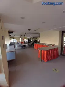 Golf Hotel - Image 2