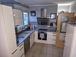 Schöne 3-Zimmer-Wohnung mit Balkon - Image 2
