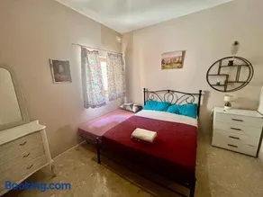 Rustic Room in Beautiful Spacious Place - Image 5
