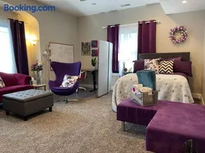 VIP Suites for Business Women, Nurses, College Moms Traveling to Indianapolis - Image 2