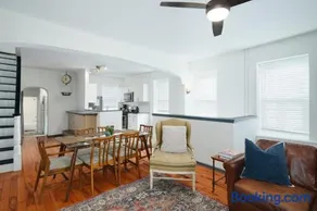 Large Bi-level Apartment in Heart of Manayunk - Image 2