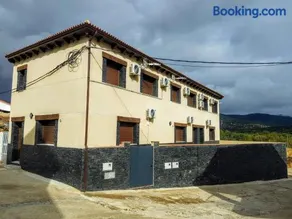APARTAMENTOS LOS ÁLAMOS - Image 1