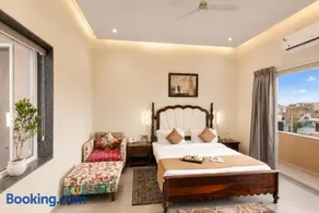 ELIVAAS Signature Casa Horizon 6-BHK Villa with Private Pool, Spacious Lawn, Terrace & Poolside Gazebo - Image 2