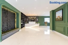Mardy Suit Hotel - Image 4