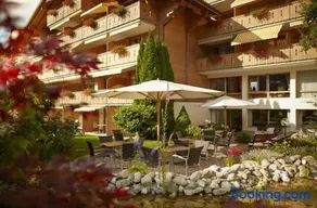 Exclusive Apartment near Promenade Gstaad Center - Image 1