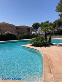 Coin de paradis, piscine, parking, terrasse - Image 3