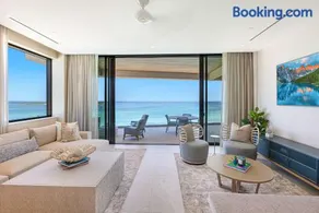 Beachfront 3 bedroom Luxury Residence - Image 2