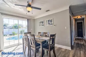 Coral Coastal Retreat - Image 3