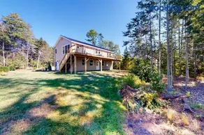 Newly-built waterfront home with fast WiFi, furnished deck, & washer/dryer - Image 1