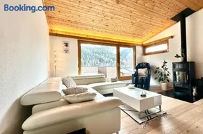 Chasa Stefania, modernes Engadiner Haus mit Wellness und Sauna - Image 1