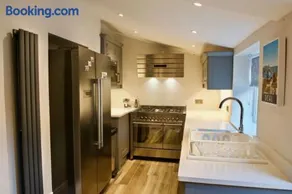 Malvern House - Image 4