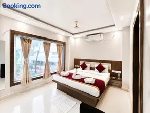 HOTEL NEW PREMIUM #HOME TOWN PURI - Near SWARGADWAR GOLDEN BEACH and Shree Jagannath Temple - Fully - Air - Conditioned-with-Lift-wifi - and Parking Facilities - Near Bengali Market with Prime Location - Best Hotel In Puri - Image 3