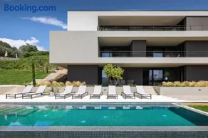 Oltremare apartments with pool - Image 2