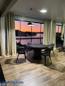 Casa Alagado com visão espetacular do Lago - Image 3