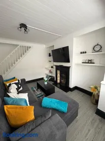 Spacious 3BED l Watford I 15 mins Euston I Warners Bro Studio - Image 1