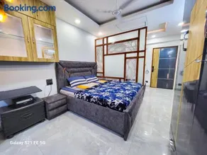 VacationBuddy Superb Furnished Studio Apartment 720 in West Delhi - Image 5
