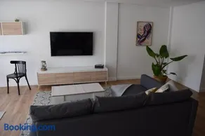 Nuevo apartamento céntrico junto al mar - Image 1