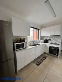 Alison's central apartment - Image 1