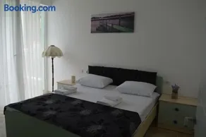 Blini Seaside Apartment - Image 1