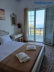 Aperanto House in Arnados, Tinos - Image 1