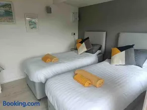 Private Lodge close to beaches and Goodwood - Image 4