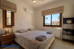 Villa Skandinavia - Modern 3BR Escape with Private Pool & BBQ - Image 4