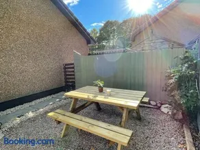 The Wee Hoose near Loch Ness, private garden, private parking - Image 3