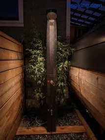 Cowichan Valley Retreat with Sauna & Free EV Charger - Image 3